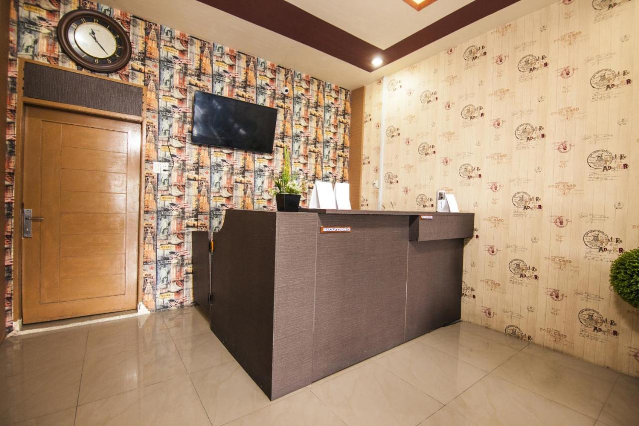 Oyo 2310 Residence 68 Pematang Siantar Exterior foto