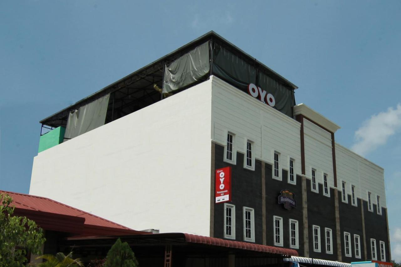 Oyo 2310 Residence 68 Pematang Siantar Exterior foto